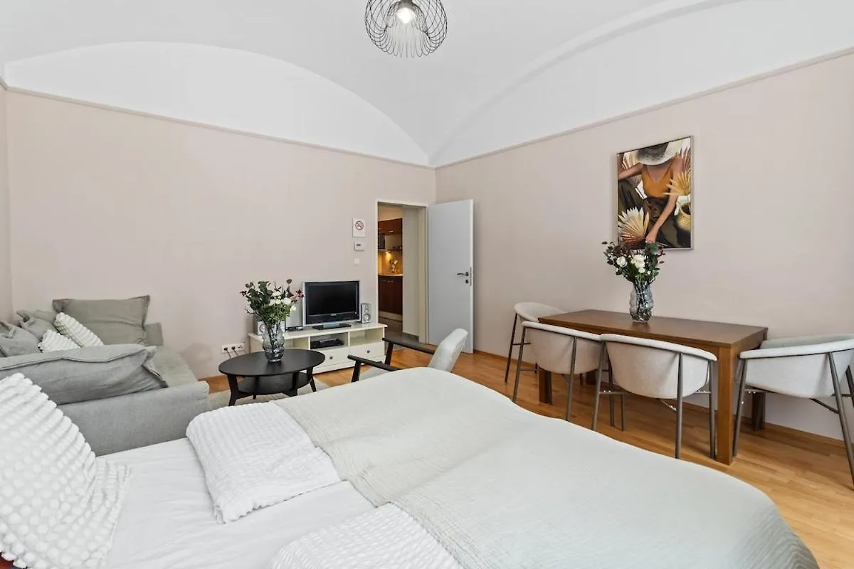 Apartman Neben Dem Augarten I 5 Min To Metro I 10 Min To City Bécs